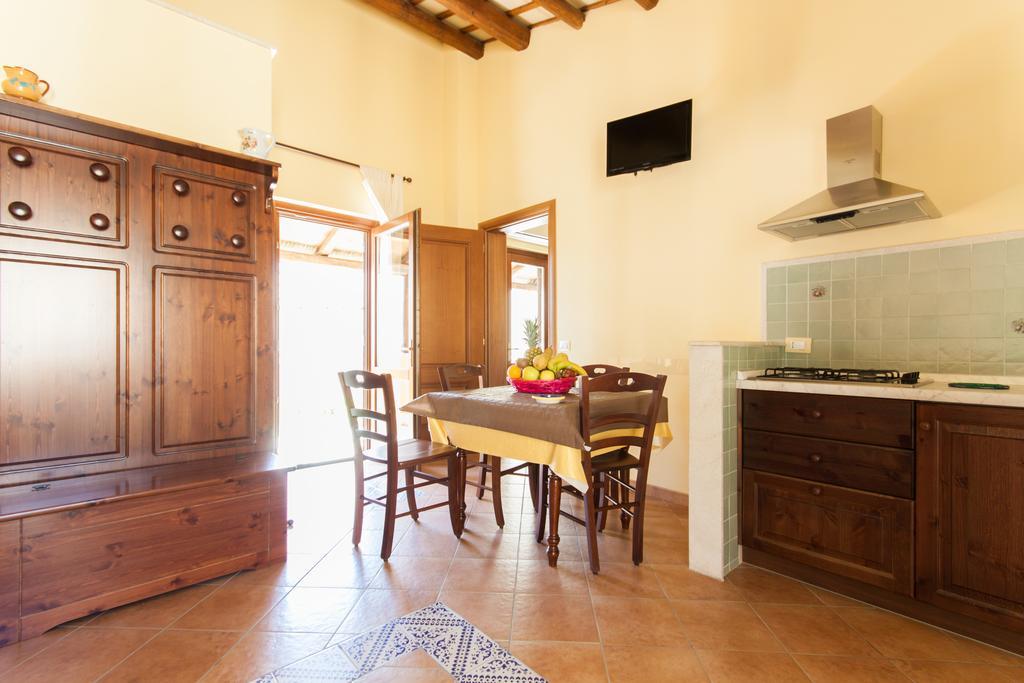 Casa Vacanze S. Marco Valderice Quarto foto