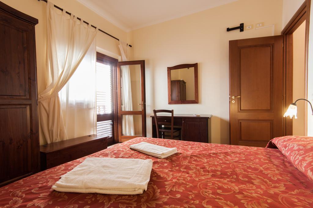 Casa Vacanze S. Marco Valderice Quarto foto